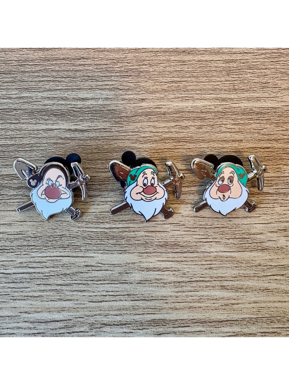 Disney Snow White & the Seven Dwarfs 2014 Pins, Sleepy Grumpy Bashful WDW